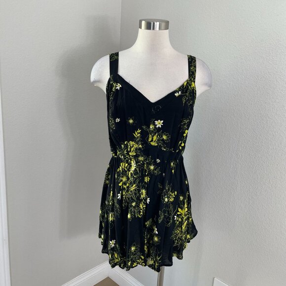 NEW Torrid Womens Plus 3X Floral Challis Peplum Top Sleeveless Shirt - Picture 1 of 9